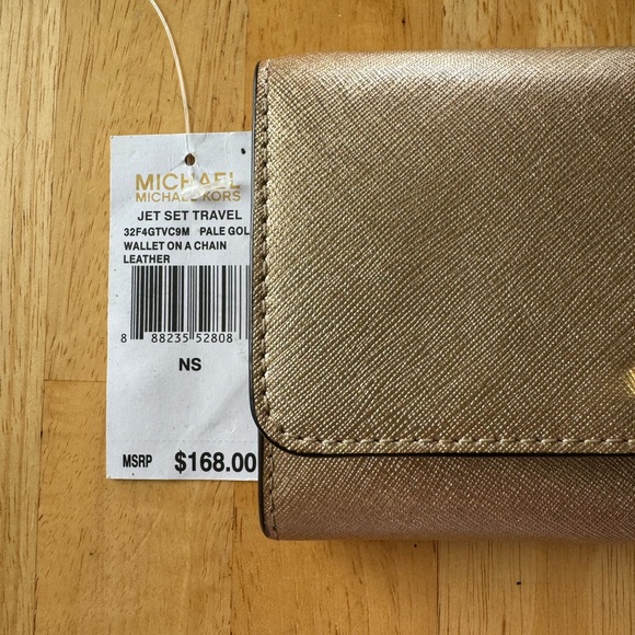 Michael Kors Travel wallet - Picture 3 of 9